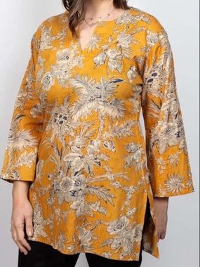 Dolma Floral V-Neck Tunic Top